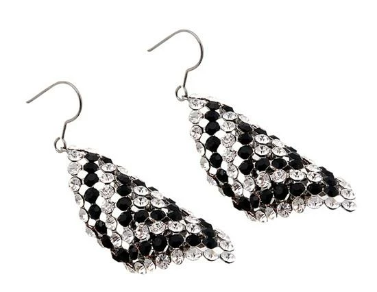 18K Gold Plated Alloy Crystal Chandelier Earrings - White Gold 5 18K Gold Plated Alloy Crystal Chandelier Earrings - White Gold - Image 3